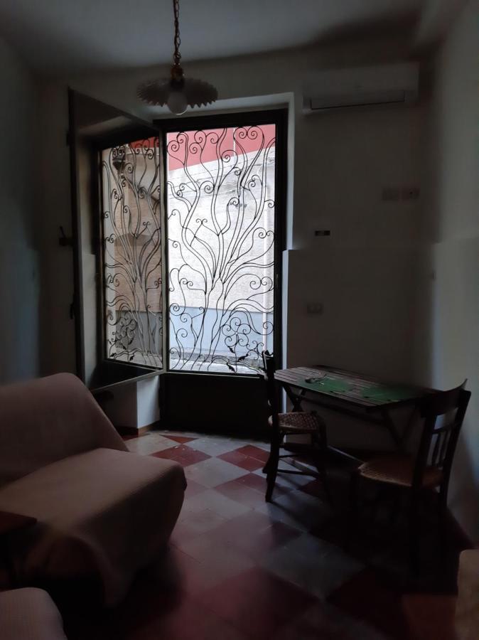 Tra I Vicoli Di Aci Appartement Acireale Buitenkant foto