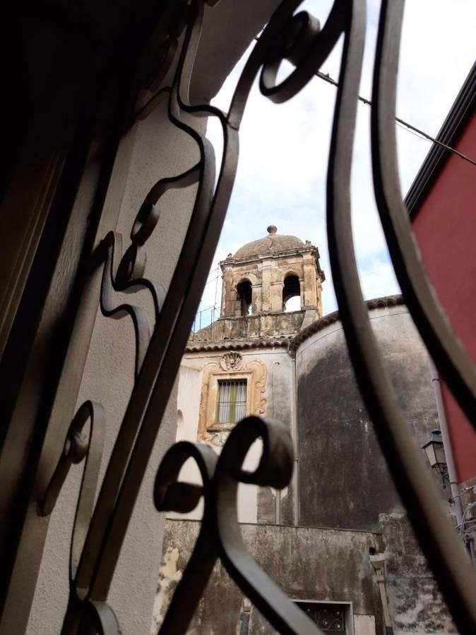 Tra I Vicoli Di Aci Appartement Acireale Buitenkant foto